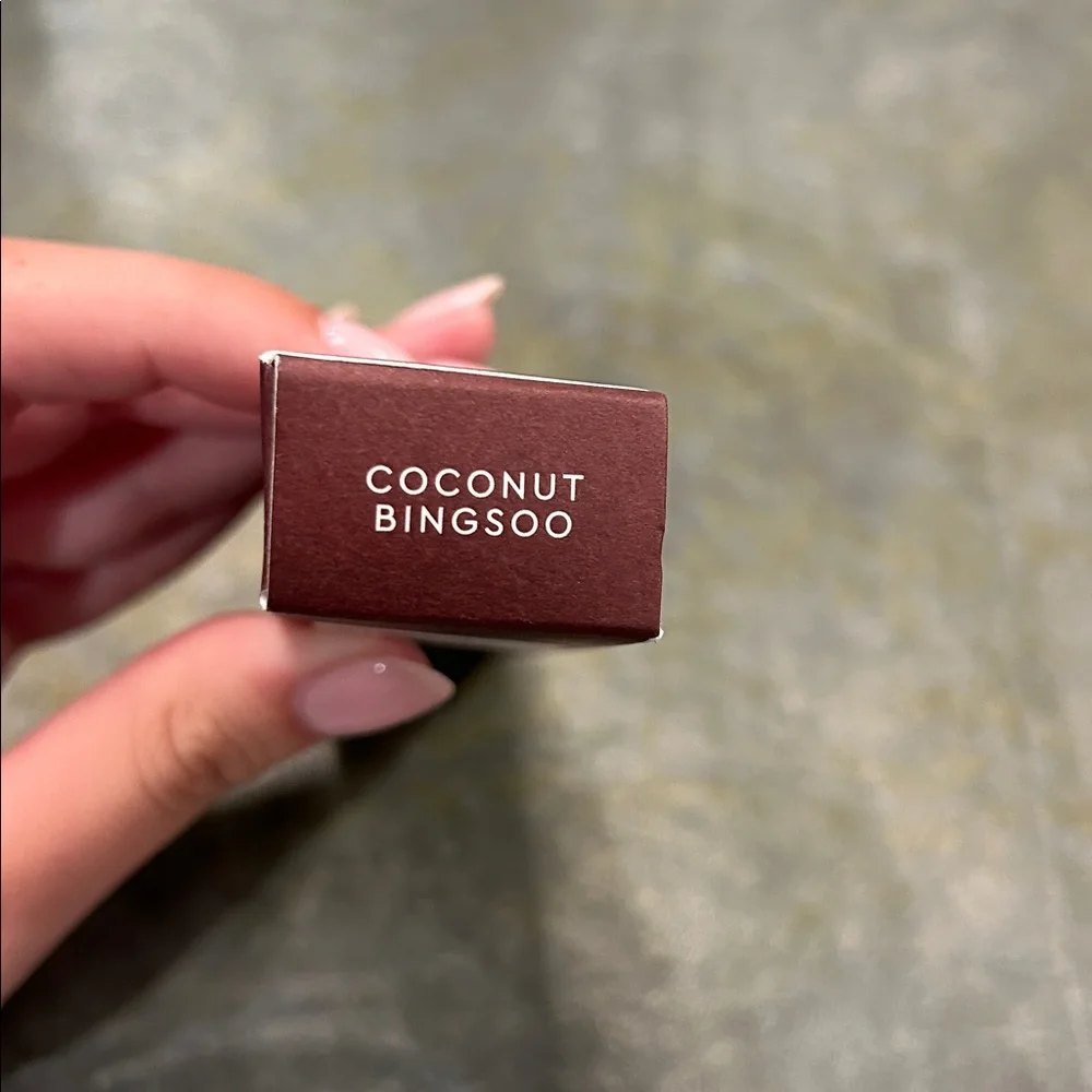 Glow Recipe Glass Balm Lip Treatment- Coconut Bingsoo
